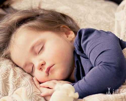 香港 验血 周末,女性长期熬夜会引起月经不调吗熬夜真的跟经期有关吗？