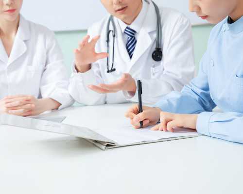 孕妇抽血到香港验血,请问高龄输卵管堵塞想怀孕是做试管还是通输卵管？