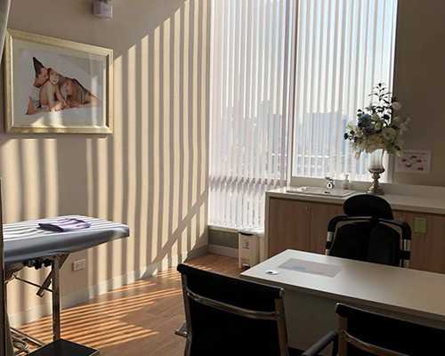 摆地摊卖古玩去哪进货,哪些人适合热瑜伽呢？初学者？