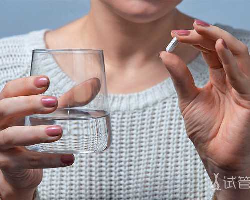 七周胎儿到香港验血,试管婴儿冻胚移植和鲜胚移植的成功率哪个比较高?